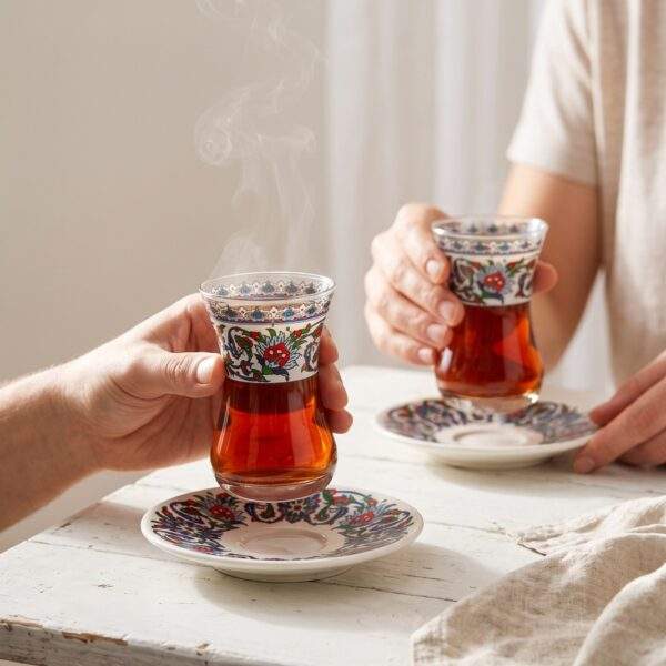 Çini desenli 2 kişilik ince belli çay bardağı seti tabaklı - 2